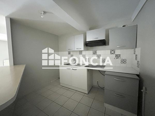 Location Appartement 3 pièces 83.43 m² - 11 RUE FLOIRAC Agen 47000