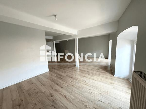 Location Appartement 3 pièces 83.43 m² - 11 RUE FLOIRAC Agen 47000