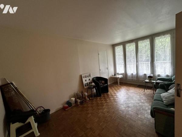 Appartement F2 à rafraîchir avec cave et parking