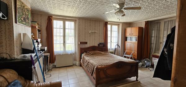 Méréville (91660) Découvrez le Charme Authentique : Maison de Village en Pierre avec Potentiel Illimité à Méréville !