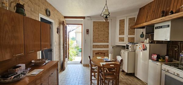 Méréville (91660) Découvrez le Charme Authentique : Maison de Village en Pierre avec Potentiel Illimité à Méréville !