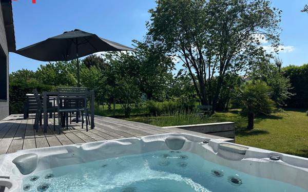 Maison à vendre    6 pièces •  Saint-Agnant