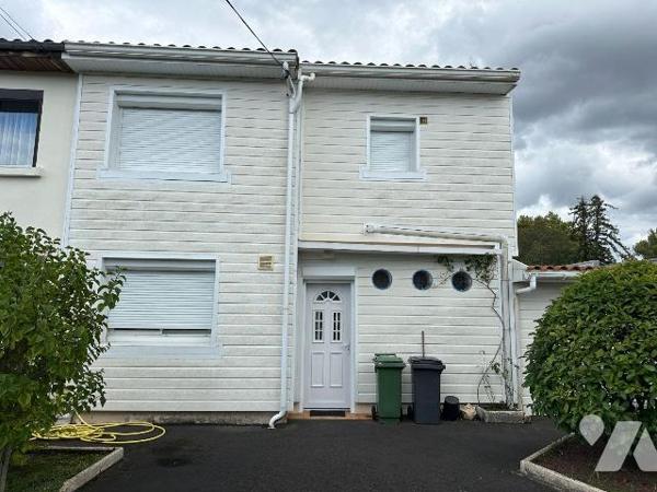 A vendre à PESSAC (33600), quartier Haut Brion-Brivazac, à 5mn à pied de la nouvelle gare de la...