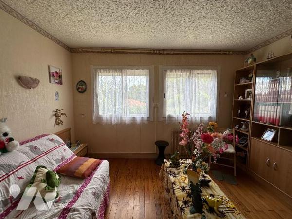 A vendre à PESSAC (33600), quartier Haut Brion-Brivazac, à 5mn à pied de la nouvelle gare de la...