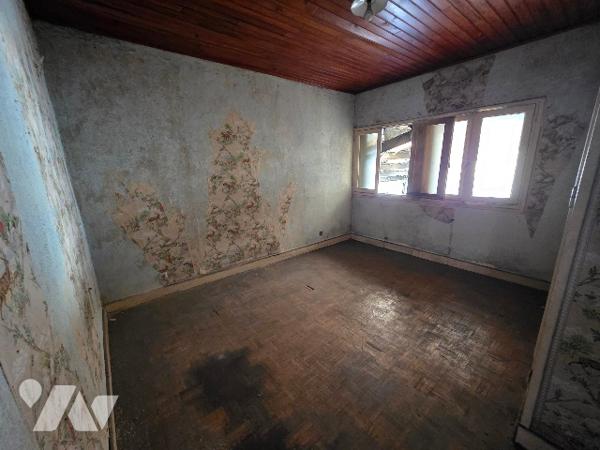 A vendre bâtiment professionnelle d'environ 300m²