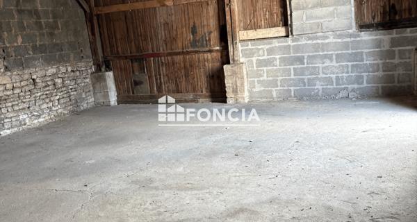 Location Parking 53.92 m² - Niort 79000