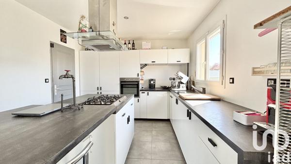 Maison traditionnelle 4 pièces de 82 m² à Listrac-Médoc (33480)