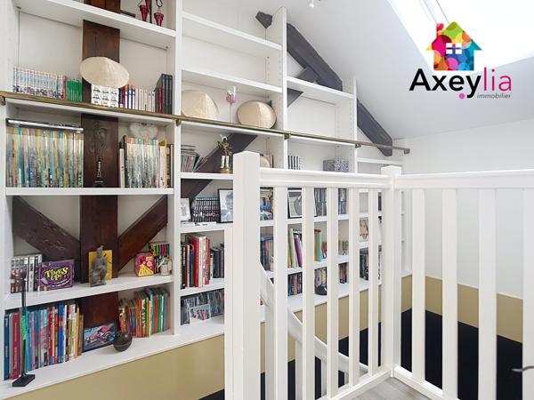 Roanne (42300) A VENDRE - ROANNE CENTRE - APPARTEMENT T5 ENTIÈREMENT RÉNOVÉ AVEC 3 CHAMBRES, PARKING, GARAGE, GRENIER ET CAVE