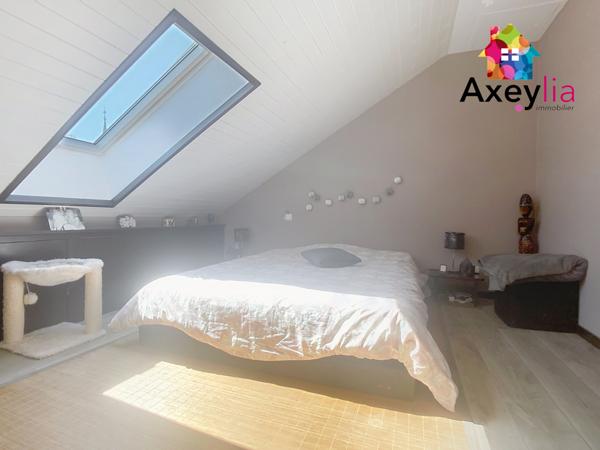 Roanne (42300) A VENDRE - ROANNE CENTRE - APPARTEMENT T5 ENTIÈREMENT RÉNOVÉ AVEC 3 CHAMBRES, PARKING, GARAGE, GRENIER ET CAVE