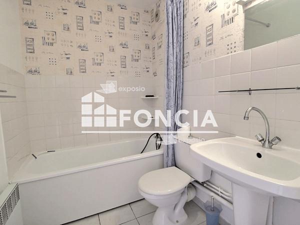 Location Studio meublé 31.09 m² - ZAC DU CHAMANDIER Gieres 38610