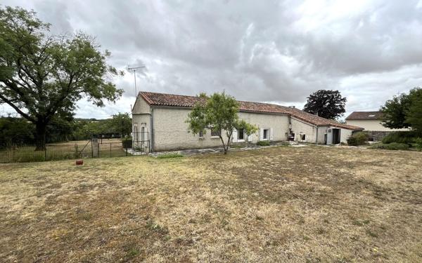 Maison à vendre    9 pièces •  Brie