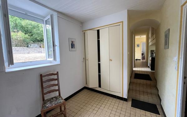 Maison à vendre    9 pièces •  Brie