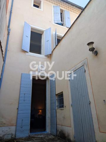 Maison de Village type 7 de 158 m² avec piscine, cour intérieure et terrasse