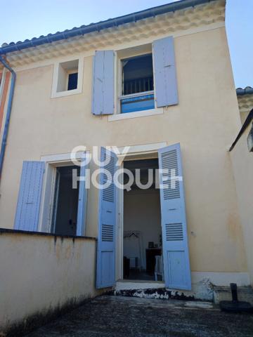 Maison de Village type 7 de 158 m² avec piscine, cour intérieure et terrasse