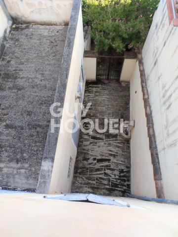 Maison de Village type 7 de 158 m² avec piscine, cour intérieure et terrasse