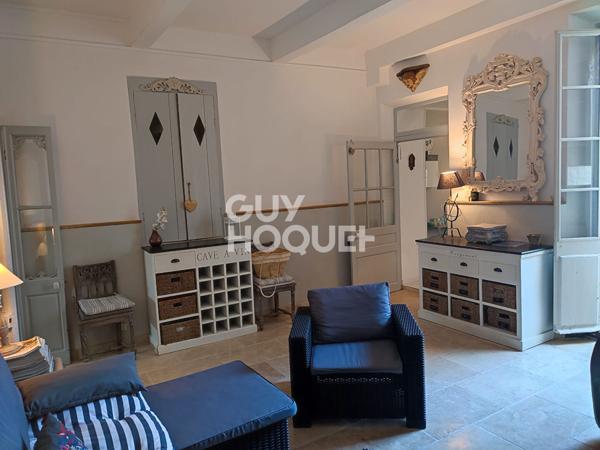 Maison de Village type 7 de 158 m² avec piscine, cour intérieure et terrasse