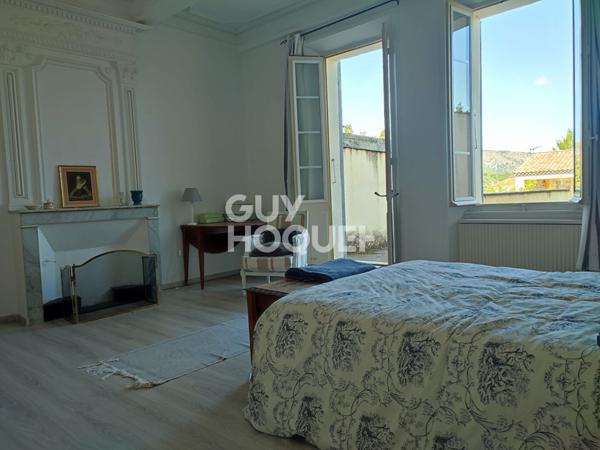 Maison de Village type 7 de 158 m² avec piscine, cour intérieure et terrasse