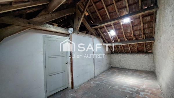 Centre ville de Cosne dans rue peu passante