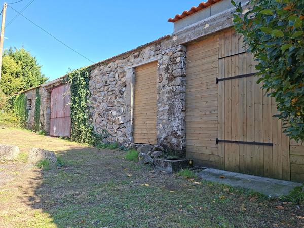 Maison + dépendances ST PERE EN RETZ