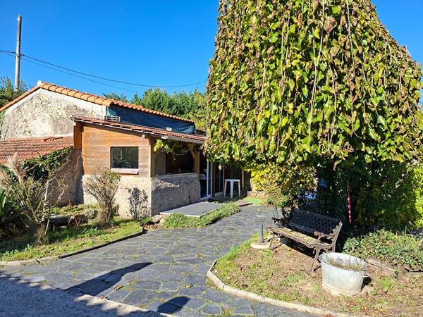 Maison + dépendances ST PERE EN RETZ