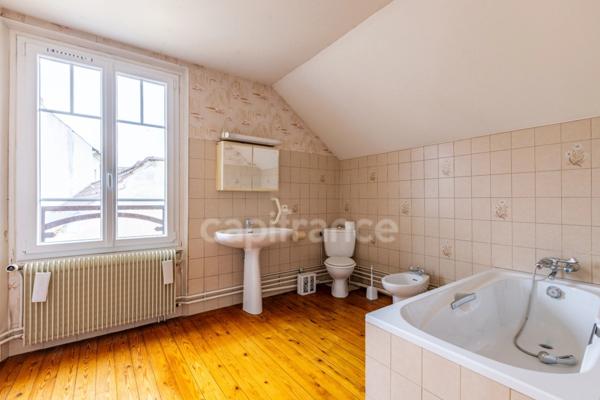 Maison à vendre 8 pièces FERE EN TARDENOIS (02)