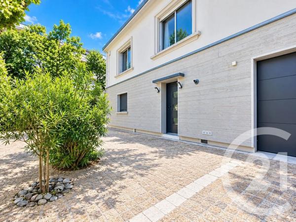 Maison à vendre  8 pièces - 238 m 2   BORDEAUX  - 33