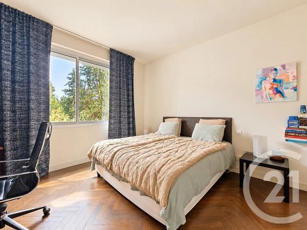 Maison à vendre  8 pièces - 238 m 2   BORDEAUX  - 33