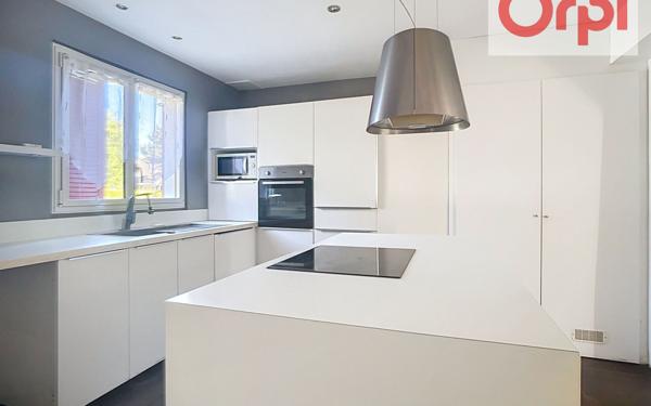 Maison à louer    4 pièces • 117,65 m2 Lésigny