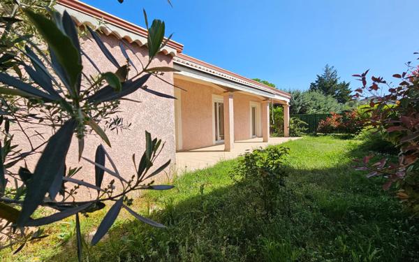 Maison à vendre    3 pièces •  Saint-Sernin