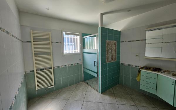 Maison à vendre    3 pièces •  Saint-Sernin