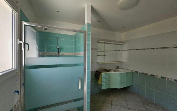 Maison à vendre    3 pièces •  Saint-Sernin