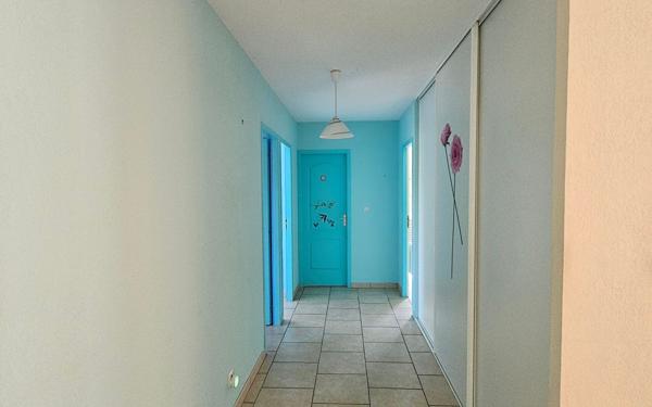 Maison à vendre    3 pièces •  Saint-Sernin