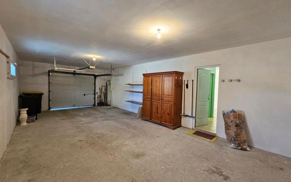 Maison à vendre    3 pièces •  Saint-Sernin