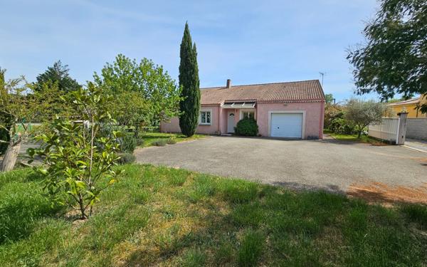 Maison à vendre    3 pièces •  Saint-Sernin