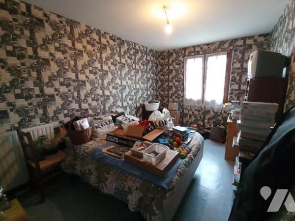 A Saint Germain du Crioult , une maison de plain-pied d'une surface d'environ 85 m² et de 5 piè...