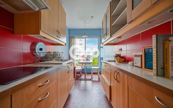 Appartement à vendre    5 pièces • 107,05 m2 Paris 11