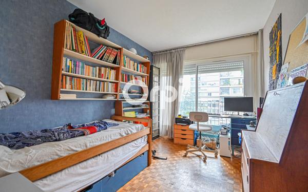Appartement à vendre    5 pièces • 107,05 m2 Paris 11