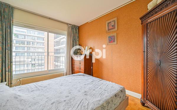 Appartement à vendre    5 pièces • 107,05 m2 Paris 11