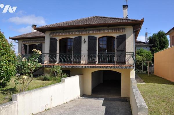 SEMEAC MAISON T4  sur sous-sol semi enterré, 3 chambres. Jardin.