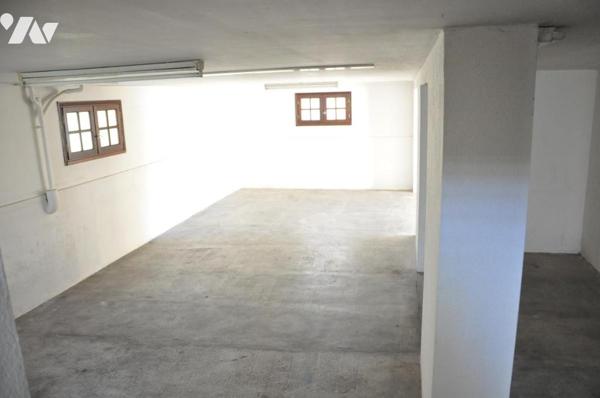 SEMEAC MAISON T4  sur sous-sol semi enterré, 3 chambres. Jardin.