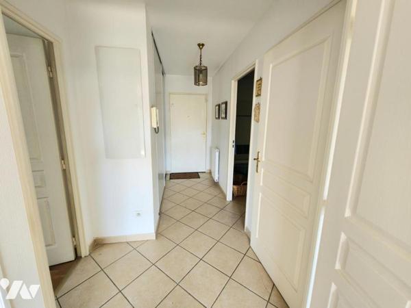 Montélimar, Appartement avec Garage.