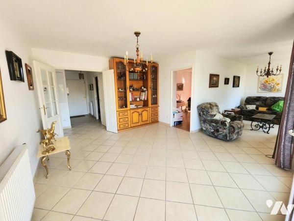 Montélimar, Appartement avec Garage.