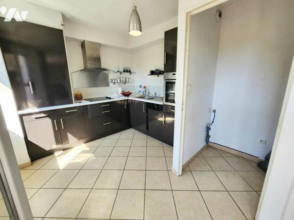 Montélimar, Appartement avec Garage.