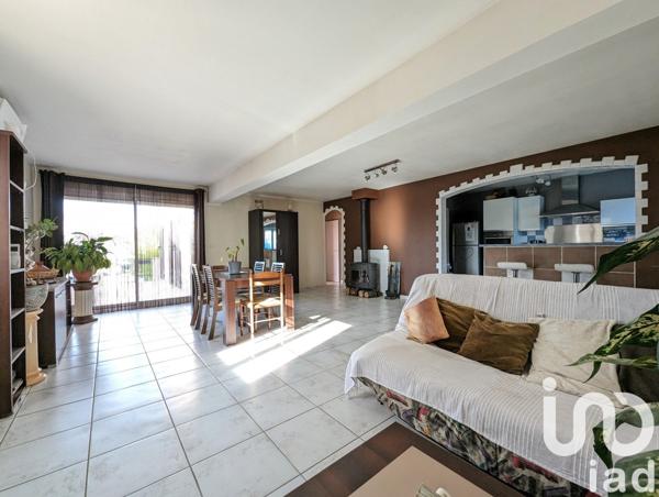 Maison traditionnelle 5 pièces de 129 m² à Oraison (04700)