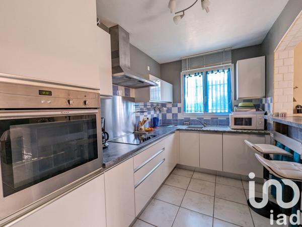 Maison traditionnelle 5 pièces de 129 m² à Oraison (04700)