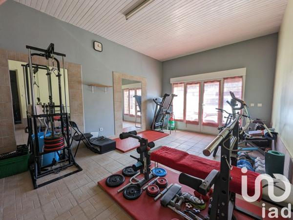 Maison traditionnelle 5 pièces de 129 m² à Oraison (04700)