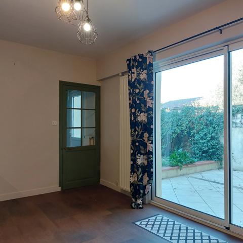 Maison à vendre 9 pièces MONTAUBAN (82) avec jardin et dépendance