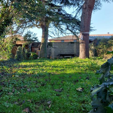 Maison à vendre 9 pièces MONTAUBAN (82) avec jardin et dépendance