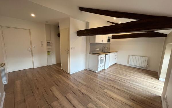 Appartement à louer    1 pièce •  Réalmont