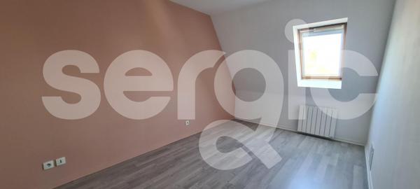 Location 2 Pieces 48 80090 Amiens 25 0404 01 0018